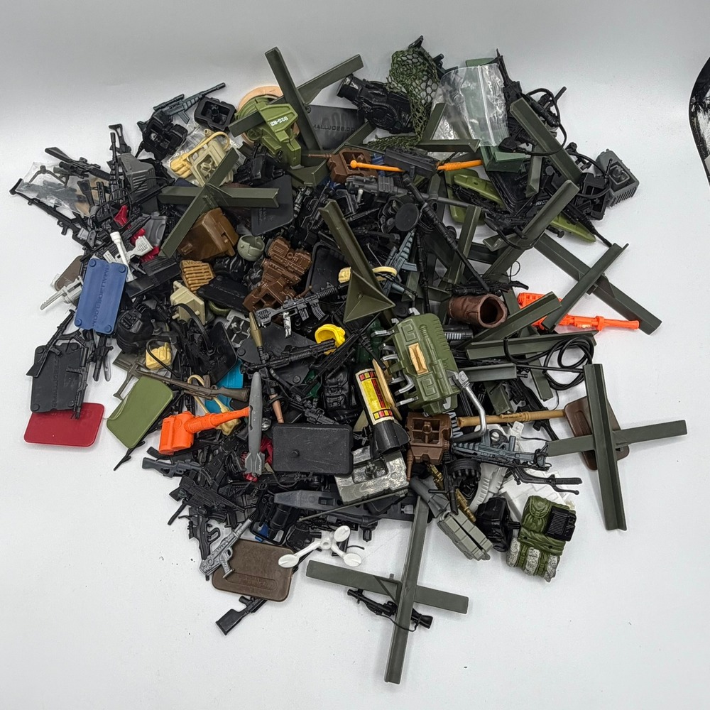 Vintage GI Joe Military Action Figure Accessories Weapons Gear Barricades 1:18
